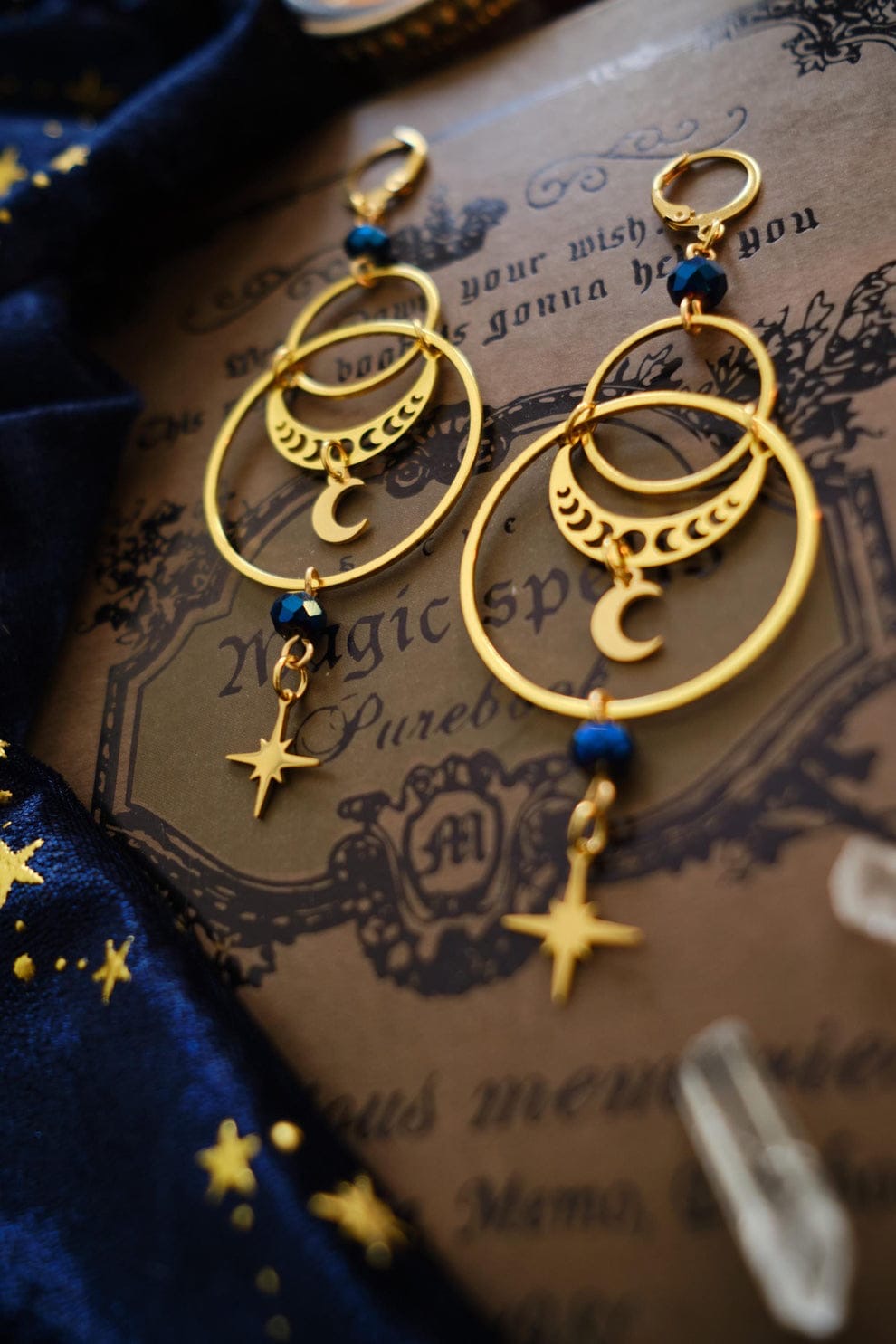 Pendientes Witchy con Lunas Estrellas y Fases Lunares de Nebula x Craft