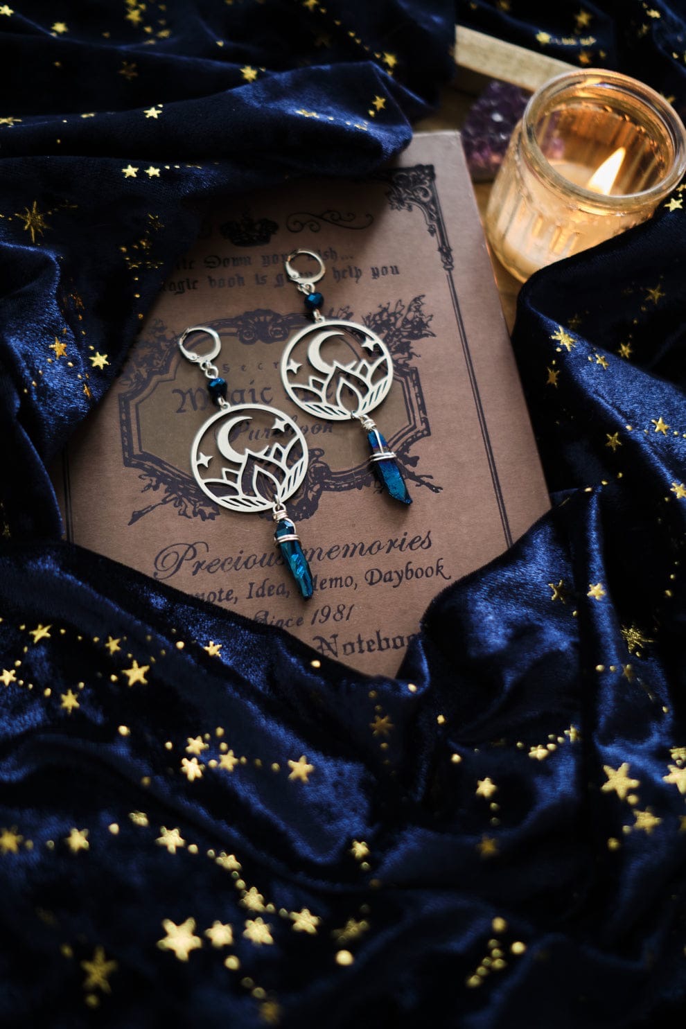 Pendientes Luna con Puntas de Cuarzo, Aretes Místicos de Nebula x Craft