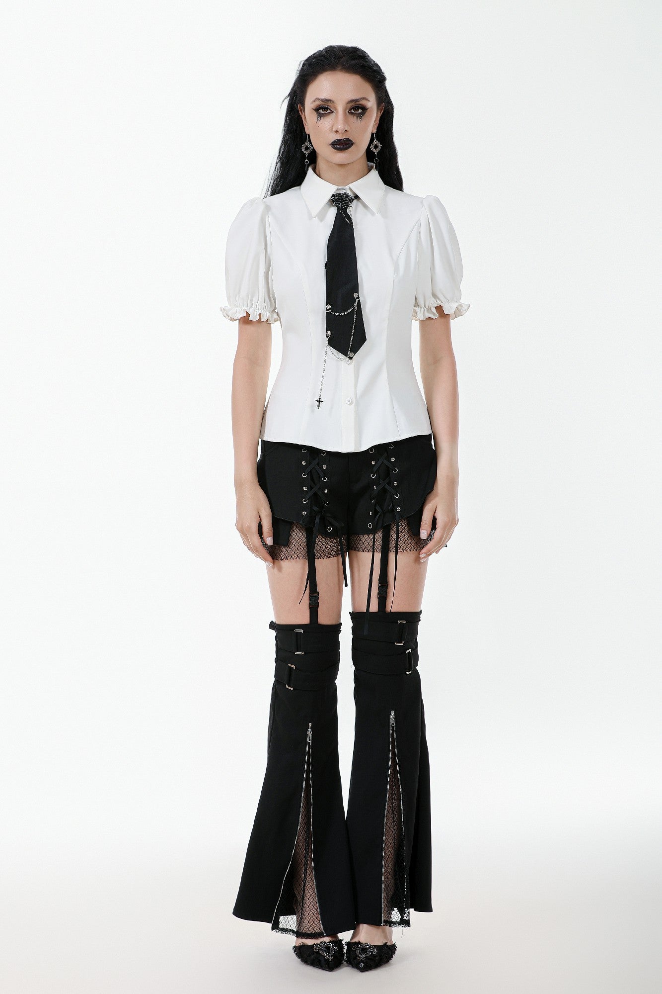 Corbata punk con eslabones de cadena