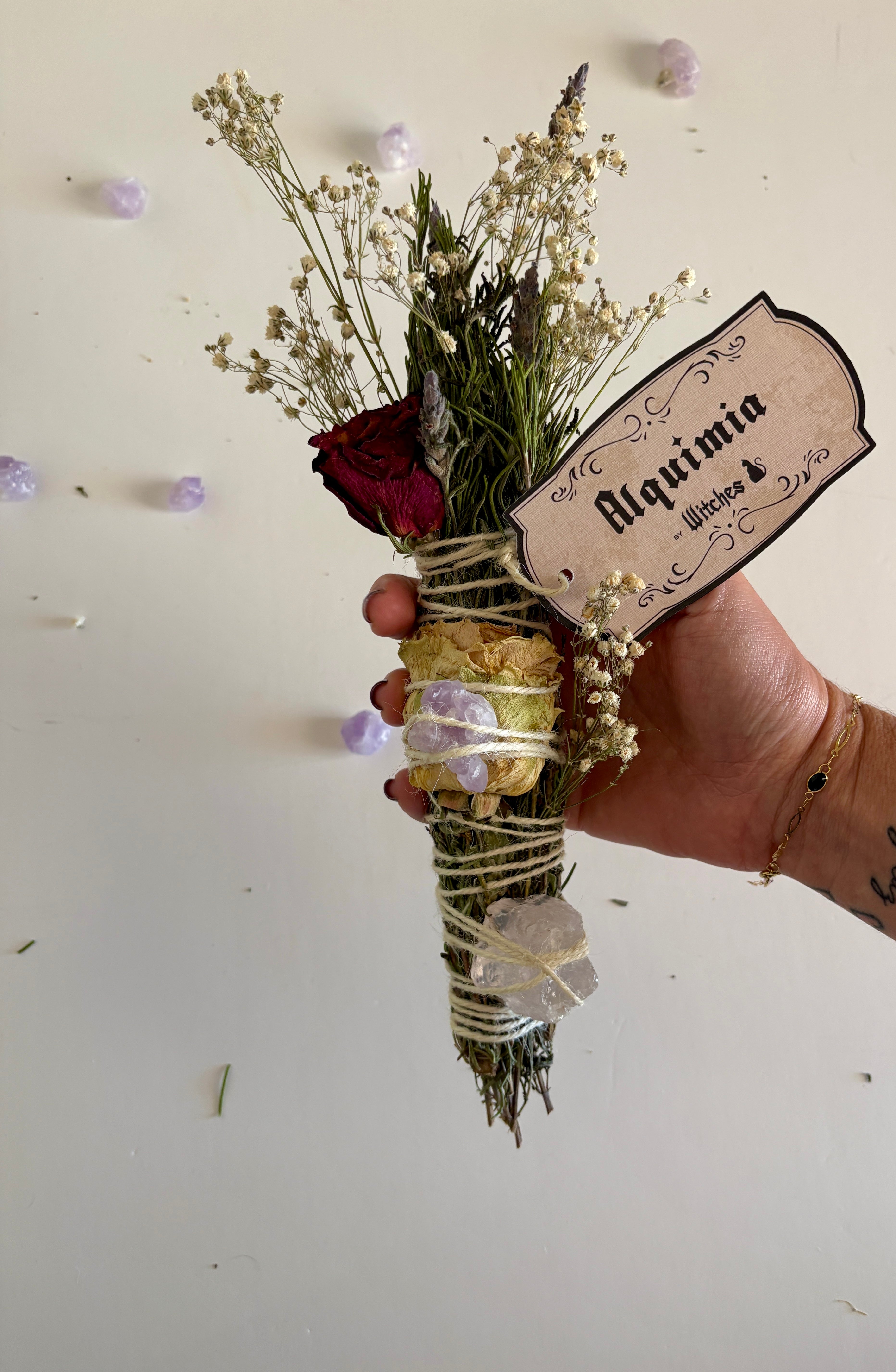 Sahumerio de Lavanda, Romero, Rosa Roja y Rosa Blanca con cuarzo rosa y amatista