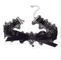 Choker ajustable de tela de encaje con lazo negro