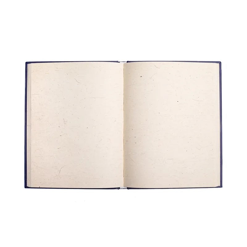 Cuaderno azul oscuro de fases lunares y estrellas