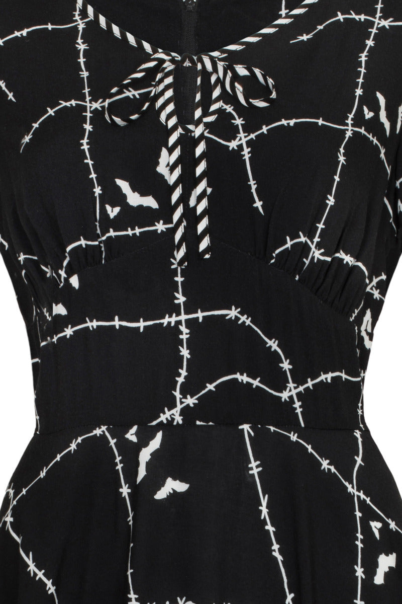 Vestido midi Stitches de Hell Bunny