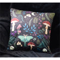 Cojín cuadrado de 35 cm con estampado «Bosque oscuro»